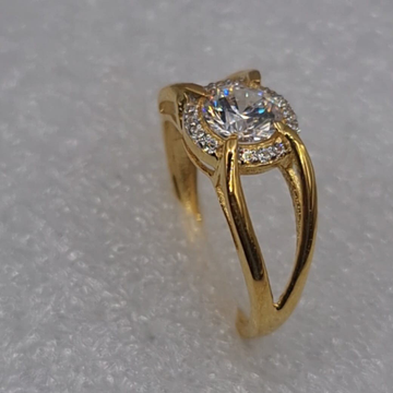 18Kt Gold Single Stone Ring by Sangam Jewellers